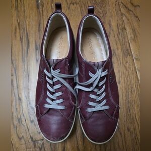 Ecco soft leather chase port sneakers lace up maroon burgundy red EU 41 sz 9.5